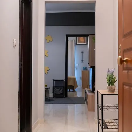Thess Puzzle Apartment *